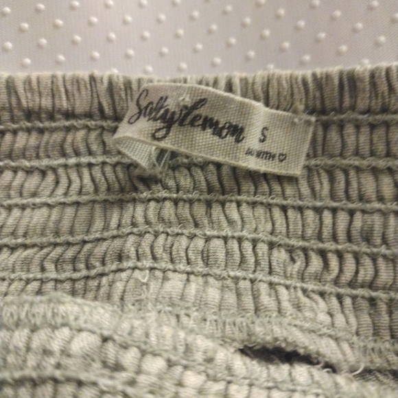 Salty Lemon Beach Crop Top with Matching Shorts in Thyme Size Small - Picture 5 of 12